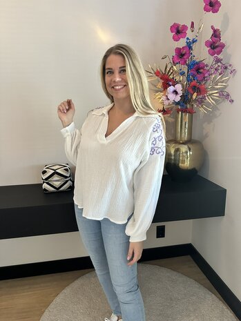 Katoenen blouse wit met paarse borduursels | Elise