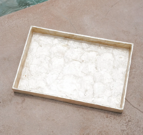 The Cpiz Plate Goud, handgemaakt van Capiz schelpen