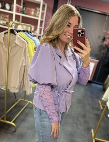 Lila wikkelblazer