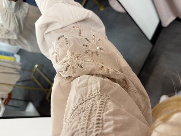 Ayla blouse beige