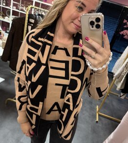 Trui inclusief sjaal